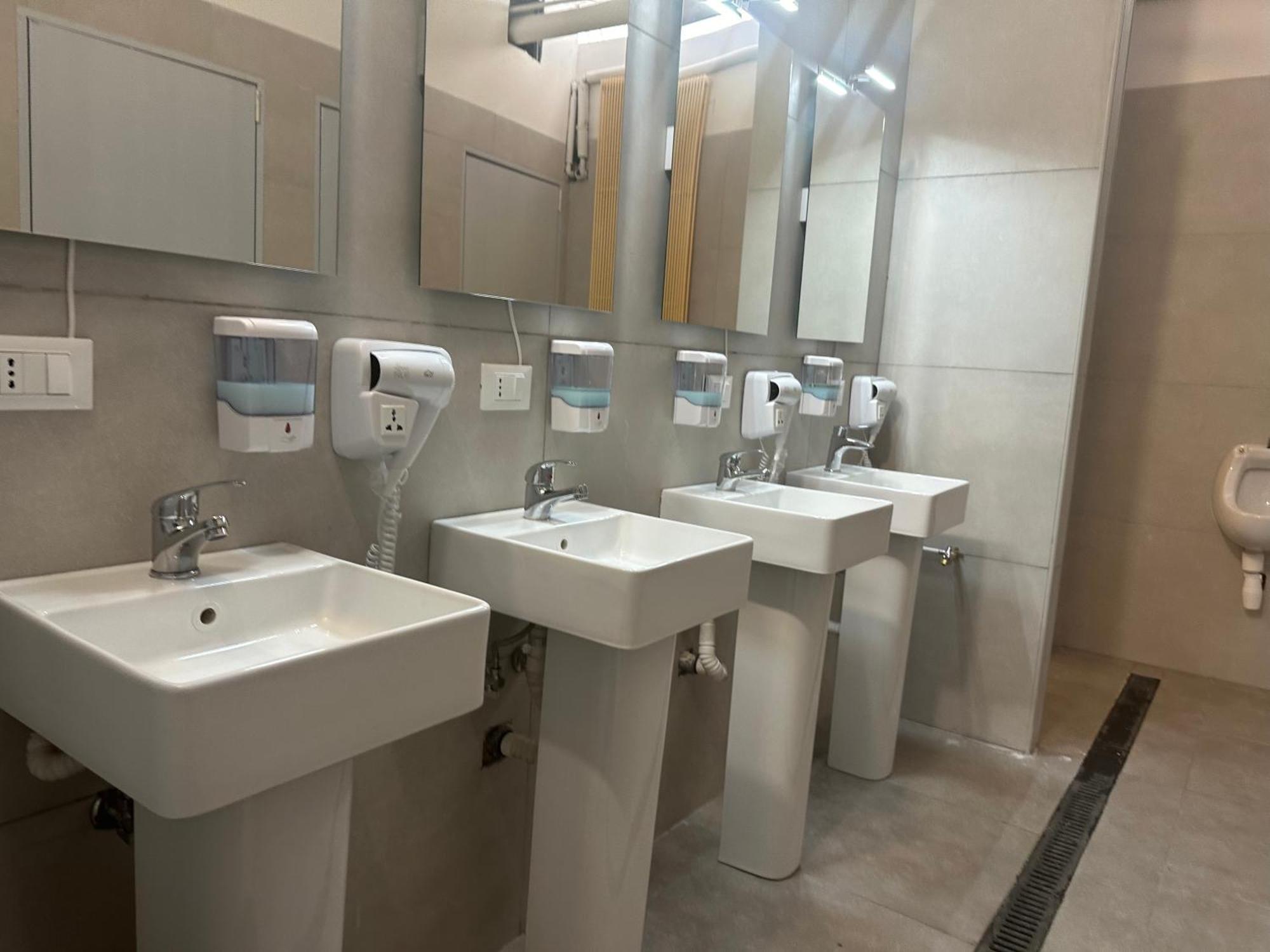 Cconforthotels Host Bari Centrale Экстерьер фото