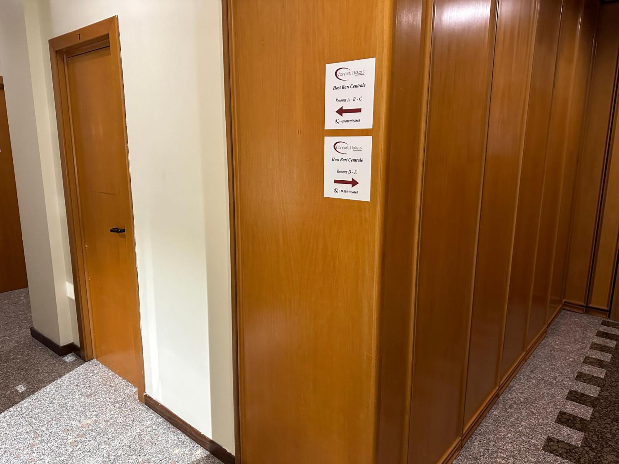 Cconforthotels Host Bari Centrale Экстерьер фото